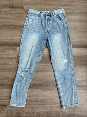 Light Wash Boyfriend Jeans